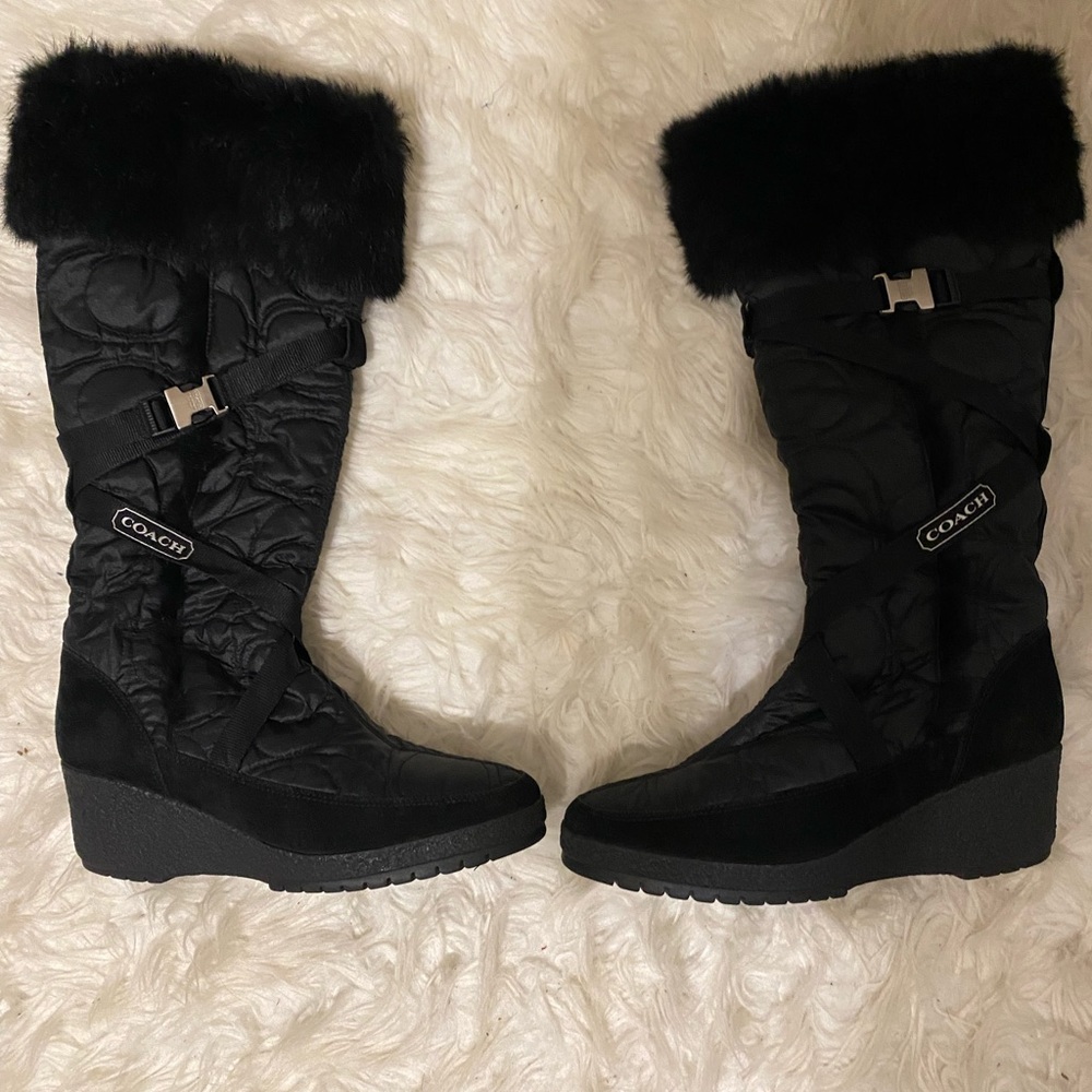 Coach woman’s winter boots, excellent condition.